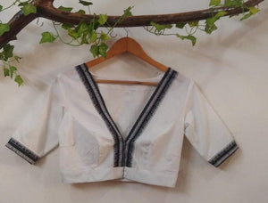 White blouse with deep neck - TEB BLOUSE